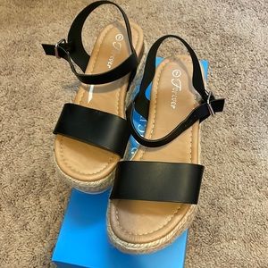Chunky sandals size 7